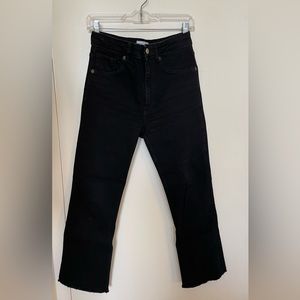 Zara Mid-Rise Kick Flare Cropped Jeans in Black Size 6